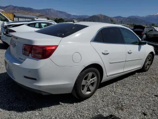 2015 Chevrolet Malibu LS with VIN 1G11B5SL6FU153186, listed as a Copart auction lot 52043655 with 181,422 mi miles and Salvage Title. Bid and sale history available at DreamBid. Image 3.