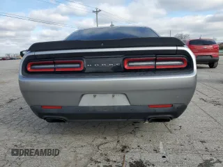 2016 Dodge Challenger 392 Hemi Scat Pack Shaker z VIN 2C3CDZFJ3GH349976, wystawiony jako Copart lot #45194535 z przebiegiem 107 978 mil mil oraz Czysty tytuł • Clean title. Historia ofert i sprzedaży dostępna na DreamBid. Obrazek 6.