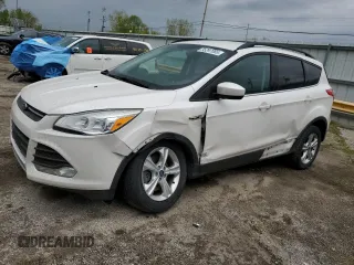 2014 Ford Escape SE z VIN 1FMCU9GX6EUC67499, wystawiony jako Copart lot #55297065 z przebiegiem 83 710 mil mil oraz Szkoda całkowita • Salvage title. Historia ofert i sprzedaży dostępna na DreamBid. Obrazek 1.