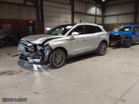 2019 Lincoln Nautilus Reserve with VIN 2LMPJ8LP4KBL25142, listed as a IAAI auction lot 41340444 with 105,757 mi miles. Bid and sale history available at carsss.com. Image 2.