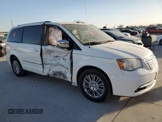 2011 Chrysler Town & Country Limited with VIN 2A4RR6DG9BR783006, listed as a Copart auction lot 50031825 with 135,627 mi miles and Salvage Title. Bid and sale history available at carsss.com. Image 4.