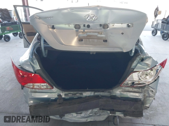 2014 Hyundai Accent GLS with VIN KMHCT4AE8EU704450, listed as a IAAI auction lot 42153043 with 139,715 mi miles. Bid and sale history available at carsss.com. Image 6.