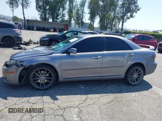 2008 Mazda 6 i Sport VE with VIN 1YVHP80C085M25427, listed as a IAAI auction lot 41991473 with 185,192 mi miles. Bid and sale history available at carsss.com. Image 14.