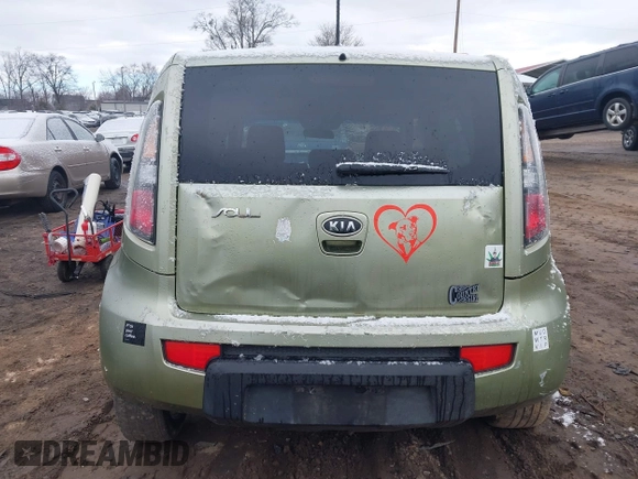 2010 Kia Soul + with VIN KNDJT2A2XA7172245, listed as a IAAI auction lot 41631785 with 1 mi miles. Bid and sale history available at carsss.com. Image 12.