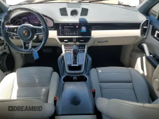 2020 Porsche Cayenne with VIN WP1AA2AY1LDA07598, listed as a Copart auction lot 56995655 with 24,678 mi miles and Salvage title. Bid and sale history available at DreamBid. Image 8.
