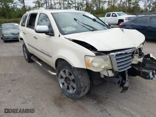 2007 Chrysler Aspen Limited with VIN 1A8HX58267F586723, listed as a IAAI auction lot 40714859 with 202,530 mi miles. Bid and sale history available at carsss.com. Image 1.