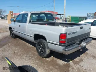 1996 Dodge Ram 1500 with VIN 3B7HC13Y3TG157426, listed as a IAAI auction lot 42007340 with 138,351 mi miles. Bid and sale history available at carsss.com. Image 3.