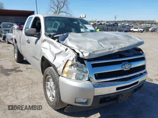 2009 Chevrolet Silverado 1500 LT with VIN 1GCEK29J29Z238478, listed as a IAAI auction lot 41838442 with 156,947 mi miles. Bid and sale history available at carsss.com. Image 1.