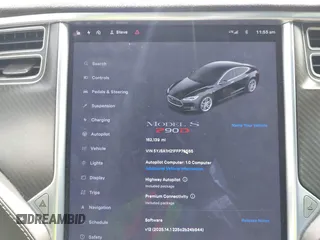 2015 Tesla Model S 85D with VIN 5YJSA1H21FFP79565, listed as a IAAI auction lot 42076401 with 162,139 mi miles. Bid and sale history available at carsss.com. Image 7.