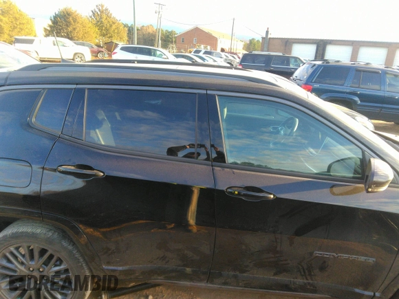 2022 Jeep Compass High Altitude with VIN 3C4NJDCB8NT121845, listed as a IAAI auction lot 41145281 with 22,848 mi miles and . Bid and sale history available at carsss.com. Image 14.
