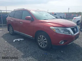 2013 Nissan Pathfinder SV with VIN 5N1AR2MM8DC669023, listed as a IAAI auction lot 42039424 with 178,000 mi miles. Bid and sale history available at carsss.com. Image 1.