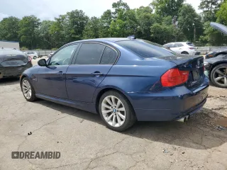2011 BMW 3 Series 328i z VIN WBAPH7G52BNN06367, wystawiony jako Copart lot #64559515 z przebiegiem 162 536 mil mil oraz Czysty tytuł • Clean title. Historia ofert i sprzedaży dostępna na DreamBid. Obrazek 2.