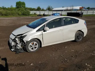 2015 Toyota Prius Four z VIN JTDKN3DU8F2003377, wystawiony jako Copart lot #57466635 z przebiegiem 124 015 mil mil oraz Szkoda całkowita • Salvage title. Historia ofert i sprzedaży dostępna na DreamBid. Obrazek 1.