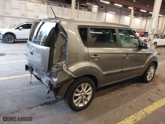 2013 Kia Soul + with VIN KNDJT2A62D7617925, listed as a IAAI auction lot 41117113 with 134,910 mi miles. Bid and sale history available at carsss.com. Image 4.