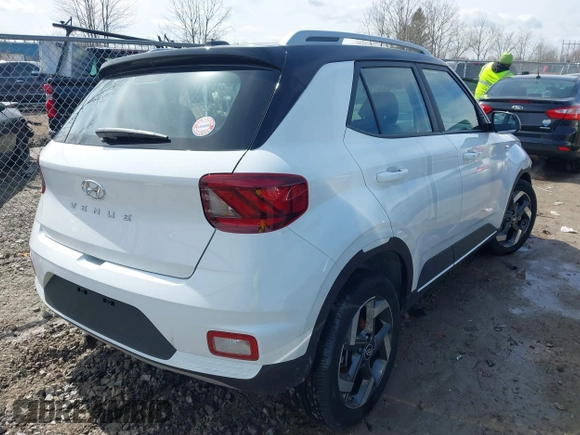 2024 Hyundai Venue SEL with VIN KMHRC8A3XRU326010, listed as a IAAI auction lot 41845065 with 2,604 mi miles and . Bid and sale history available at DreamBid. Image 4.