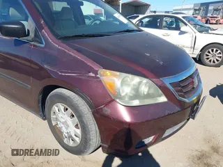 2008 Honda Odyssey LX with VIN 5FNRL382X8B038788, listed as a IAAI auction lot 41816070 with 122,687 mi miles. Bid and sale history available at carsss.com. Image 6.