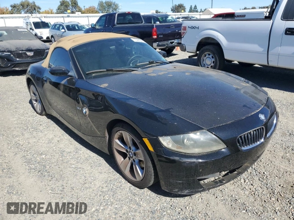 2006 BMW Z4 3.0i with VIN 4USBU335X6LW68038, listed as a Copart auction lot 70966403 with 130,833 mi miles and Clean Title. Bid and sale history available at carsss.com. Image 4.