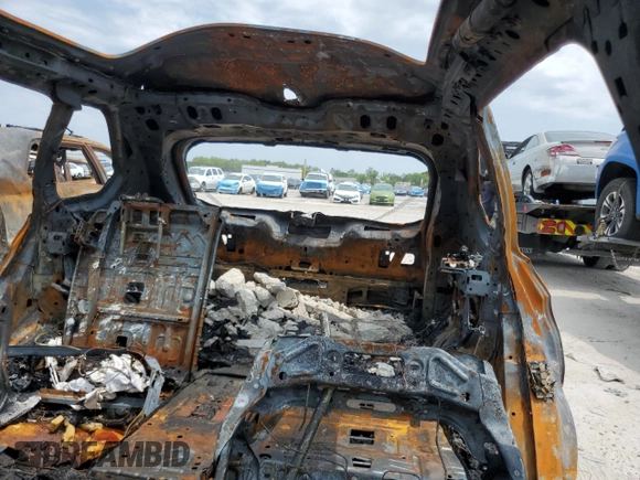 2021 BMW X5 xDrive40i z VIN 5UXCR6C03M9G92680, wystawiony jako Copart lot #62101575 z przebiegiem Nie podano mil oraz Nie do naprawy • Non repairable. Historia ofert i sprzedaży dostępna na DreamBid. Obrazek 10.