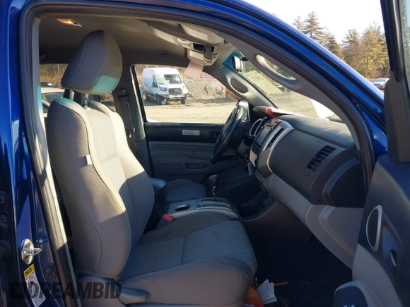 2014 Toyota Tacoma with VIN 3TMLU4EN5EM140028, listed as a IAAI auction lot 40965372 with 94,372 mi miles and . Bid and sale history available at DreamBid. Image 5.