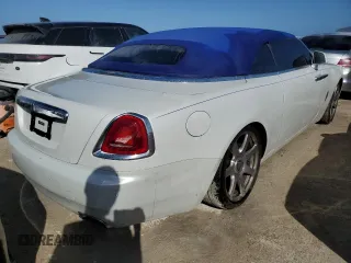 2018 Rolls-Royce Dawn z VIN SCA666D5XJU107625, wystawiony jako Copart lot #74533214 z przebiegiem Nie podano mil oraz Nie do naprawy. Historia ofert i sprzedaży dostępna na DreamBid. Obrazek 3.
