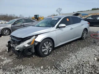 2020 Nissan Altima 2.5 S with VIN 1N4BL4BV0LC130546, listed as a Copart auction lot 48065515 with 140,689 mi miles and Salvage Title. Bid and sale history available at carsss.com. Image 1.