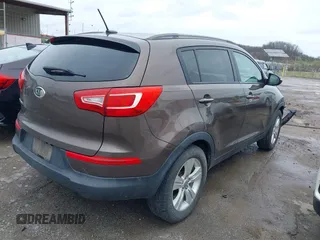 2011 Kia Sportage LX with VIN KNDPB3A20B7024111, listed as a IAAI auction lot 41945892 with 139,605 mi miles and . Bid and sale history available at carsss.com. Image 4.