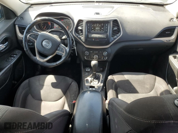 2017 Jeep Cherokee Latitude z VIN 1C4PJMCS1HW524864, wystawiony jako Copart lot #58500325 z przebiegiem 174 145 mil mil oraz Szkoda całkowita • Salvage title. Historia ofert i sprzedaży dostępna na DreamBid. Obrazek 8.