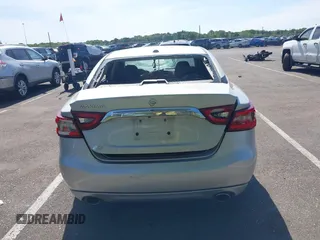2017 Nissan Maxima S z VIN 1N4AA6AP7HC432410, wystawiony jako IAAI lot #42241479 z przebiegiem 138 157 mil mil oraz . Historia ofert i sprzedaży dostępna na DreamBid. Obrazek 16.