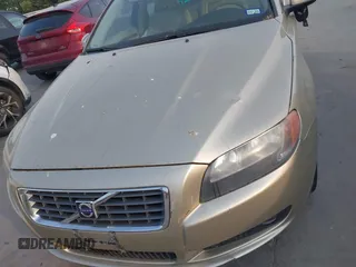 2007 Volvo S80 I6 with VIN YV1AS982471016600, listed as a IAAI auction lot 42068122 with 100,083 mi miles. Bid and sale history available at carsss.com. Image 6.