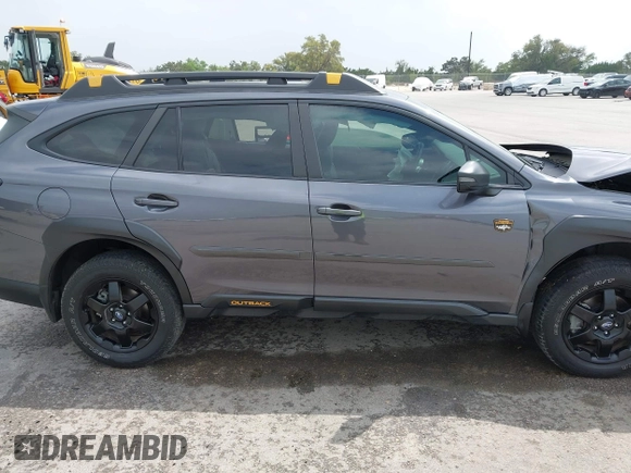 2022 Subaru Outback Wilderness z VIN 4S4BTGUD7N3216208, wystawiony jako IAAI lot #41918716 z przebiegiem 47 690 mil mil oraz . Historia ofert i sprzedaży dostępna na DreamBid. Obrazek 14.