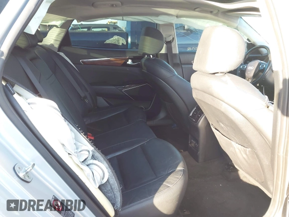 2017 Kia Cadenza Limited with VIN KNALC4J14H5090560, listed as a IAAI auction lot 41133962 with 108,113 mi miles. Bid and sale history available at carsss.com. Image 8.