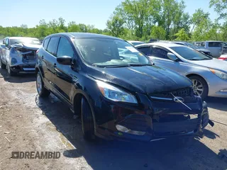 2015 Ford Escape SE z VIN 1FMCU0G75FUC22258, wystawiony jako IAAI lot #42270273 z przebiegiem 115 404 mil mil oraz . Historia ofert i sprzedaży dostępna na DreamBid. Obrazek 1.