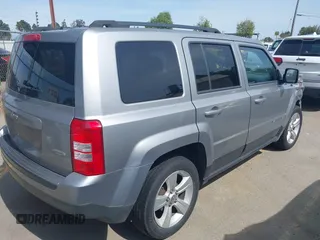 2017 Jeep Patriot Latitude with VIN 1C4NJPFBXHD182248, listed as a IAAI auction lot 41981701 with 82,466 mi miles and . Bid and sale history available at DreamBid. Image 4.