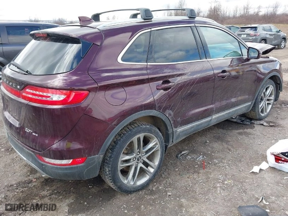 2017 Lincoln MKC Reserve with VIN 5LMCJ3D9XHUL71880, listed as a IAAI auction lot 41880944 with 116,670 mi miles. Bid and sale history available at carsss.com. Image 4.