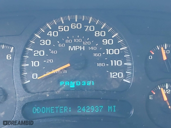 2005 Chevrolet Tahoe LS with VIN 1GNEK13T75J126912, listed as a IAAI auction lot 41370116 with 242,937 mi miles. Bid and sale history available at carsss.com. Image 15.