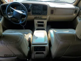 2000 Chevrolet Suburban LT with VIN 3GNFK16TXYG178606, listed as a Copart auction lot 71483564 with 127,696 mi miles and Clean Title. Bid and sale history available at carsss.com. Image 8.