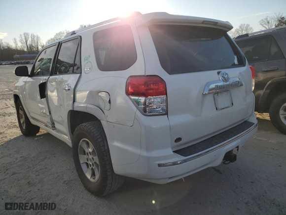 2010 Toyota 4Runner SR5 with VIN JTEZU5JR1A5001647, listed as a Copart auction lot 47076585 with 205,972 mi miles and Clean Title. Bid and sale history available at carsss.com. Image 2.