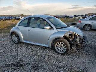 2005 Volkswagen New Beetle Coupe GLS with VIN 3VWCR31C65M418142, listed as a Copart auction lot 78430224 with 22,127 mi miles and Salvage Title. Bid and sale history available at carsss.com. Image 4.