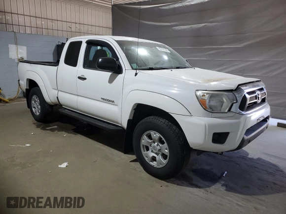 2015 Toyota Tacoma z VIN 5TFUX4EN7FX039029, wystawiony jako Copart lot #55161325 z przebiegiem 27 791 mil mil oraz Szkoda całkowita • Salvage title. Historia ofert i sprzedaży dostępna na DreamBid. Obrazek 4.