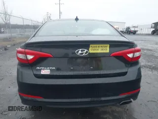 2015 Hyundai Sonata SE z VIN 5NPE24AF0FH174866, wystawiony jako IAAI lot #41114740 z przebiegiem 117 275 mil mil oraz . Historia ofert i sprzedaży dostępna na DreamBid. Obrazek 16.