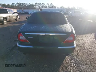 2007 Jaguar XJ VDP with VIN SAJWA82C37TH14330, listed as a IAAI auction lot 41316658 with 59,745 mi miles. Bid and sale history available at carsss.com. Image 16.