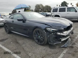 2019 BMW 8 Series M850i xDrive z VIN WBABC4C59KBU96130, wystawiony jako Copart lot #82254834 z przebiegiem Nie podano mil oraz Szkoda całkowita • Salvage title. Historia ofert i sprzedaży dostępna na DreamBid. Obrazek 4.