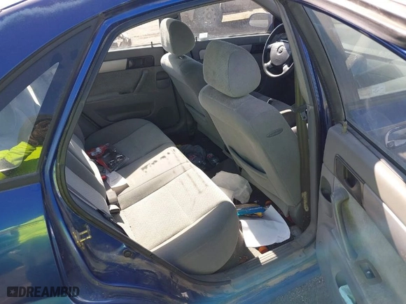 2005 Suzuki Forenza S with VIN KL5JD56Z85K111425, listed as a IAAI auction lot 41421881 with 18,478 mi miles. Bid and sale history available at carsss.com. Image 8.