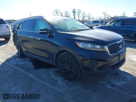 2019 Kia Sorento LX z VIN 5XYPGDA36KG520937, wystawiony jako IAAI lot #41420266 z przebiegiem 97 372 mil mil oraz . Historia ofert i sprzedaży dostępna na DreamBid. Obrazek 1.