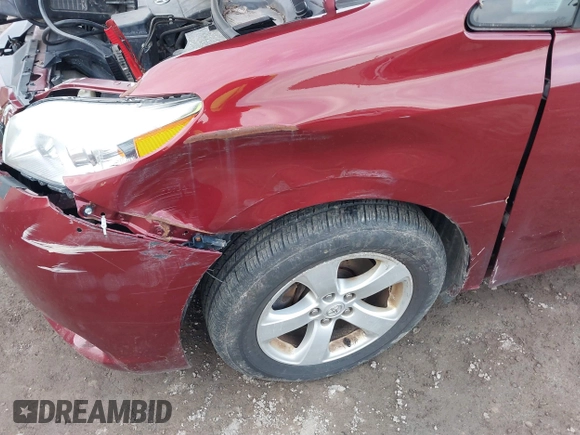 2016 Toyota Sienna LE AAS with VIN 5TDKK3DC0GS751907, listed as a IAAI auction lot 41831340 with 100,610 mi miles. Bid and sale history available at carsss.com. Image 12.