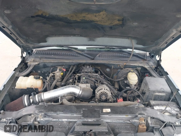 2006 Chevrolet Silverado 1500 LT1 with VIN 2GCEK13Z961322732, listed as a IAAI auction lot 41569252 with 306,896 mi miles. Bid and sale history available at carsss.com. Image 10.
