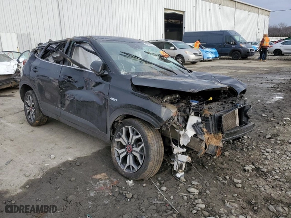 2021 Kia Seltos S with VIN KNDEUCA21M7228467, listed as a Copart auction lot 88289325 with NaN miles and Salvage Title. Bid and sale history available at carsss.com. Image 4.