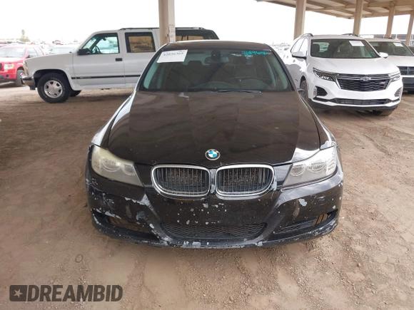 2011 BMW 3 Series 328i z VIN WBAPH7C54BA801967, wystawiony jako IAAI lot #42036369 z przebiegiem 110 830 mil mil oraz . Historia ofert i sprzedaży dostępna na DreamBid. Obrazek 6.