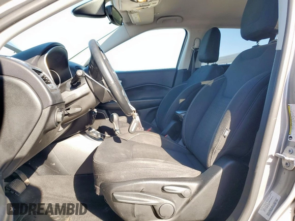 2017 Jeep Compass Sport с VIN 3C4NJDAB2HT666964, выставлен на аукционе Copart как лот 48505995 с пробегом 103 236 миль миль и Списание • Salvage title. История ставок и продаж доступна на DreamBid. Изображение 7.