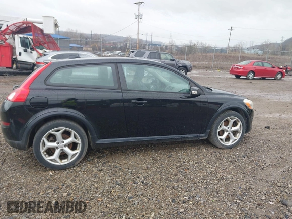 2013 Volvo C30 T5 z VIN YV1672MK8D2305313, wystawiony jako IAAI lot #41715681 z przebiegiem 191 887 mil mil oraz . Historia ofert i sprzedaży dostępna na DreamBid. Obrazek 14.